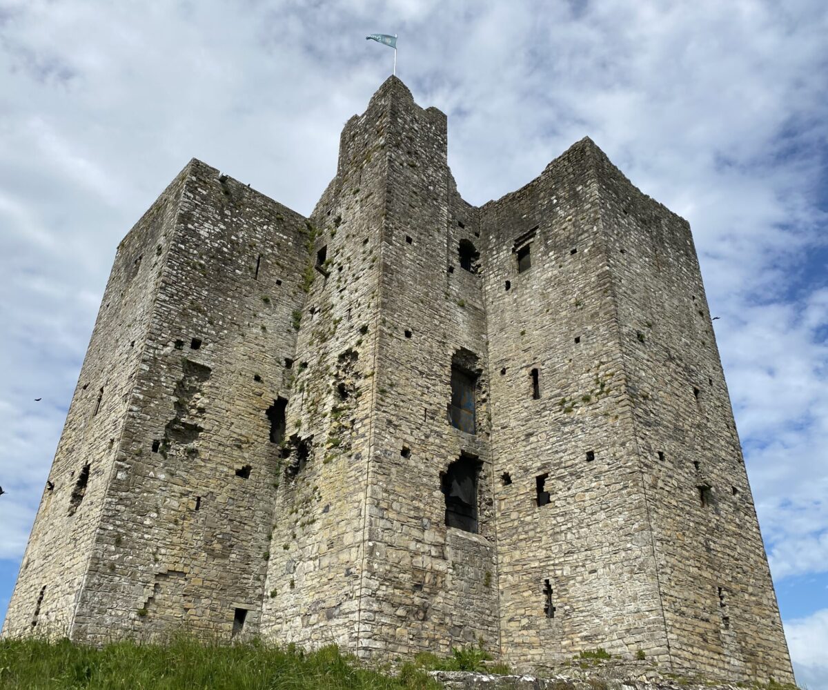 Irish largest castle Trim Castle medieval Norman invasion Hugh de Lacy